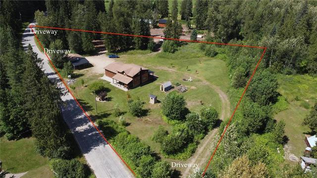4078 Mizon Road, House detached with 4 bedrooms, 2 bathrooms and 19 parking in Columbia Shuswap E BC | Image 13