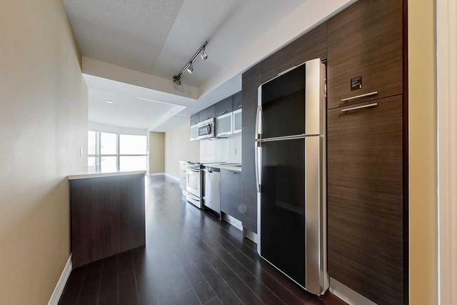 824 - 386 Yonge St, Condo with 2 bedrooms, 2 bathrooms and 0 parking in Toronto ON | Image 12