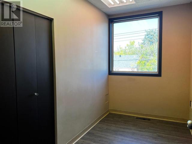 Upstairs office | Image 23
