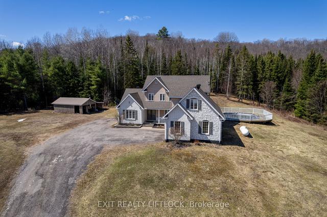 31474 Highway 28 Rd E, House detached with 4 bedrooms, 3 bathrooms and 14 parking in Bancroft ON | Image 1