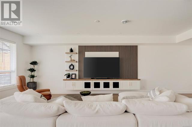 Large open concept living room with custom built-in | Image 7