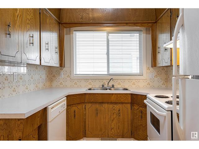 8560 88 St Nw, House semidetached with 3 bedrooms, 1 bathrooms and null parking in Edmonton AB | Image 7
