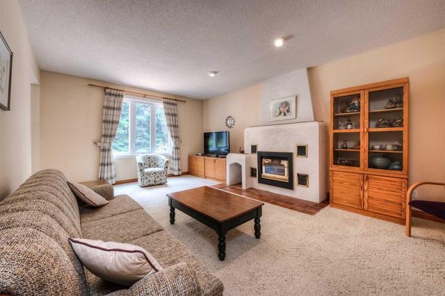 662 Monarch Pl, House detached with 4 bedrooms, 3 bathrooms and 3 parking in Waterloo ON | Image 14