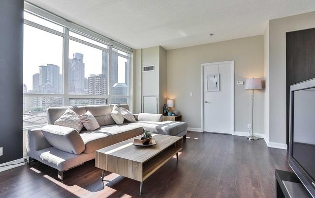 809 - 500 Sherbourne St, Condo with 2 bedrooms, 2 bathrooms and 1 parking in Toronto ON | Image 14