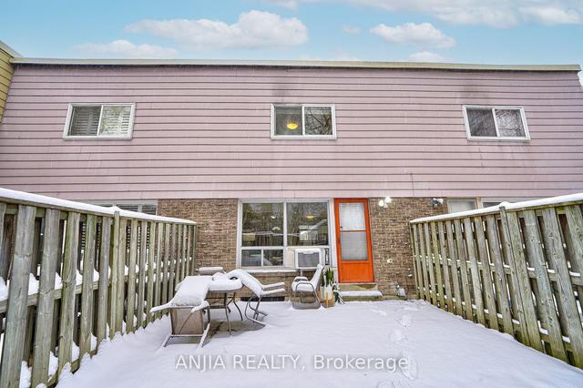 32 Thorny Vineway, Townhouse with 3 bedrooms, 3 bathrooms and 1 parking in Toronto ON | Image 35