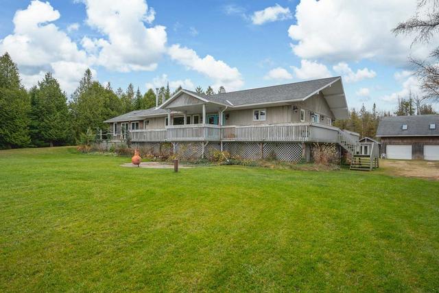 151 Widgeon Cove Rd, House detached with 2 bedrooms, 3 bathrooms and 9 parking in Northern Bruce Peninsula ON | Image 1