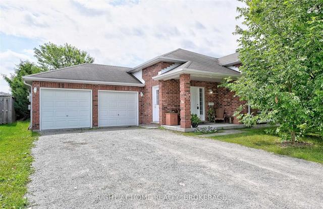 41 Graham St, House detached with 3 bedrooms, 2 bathrooms and 4 parking in Springwater ON | Image 1