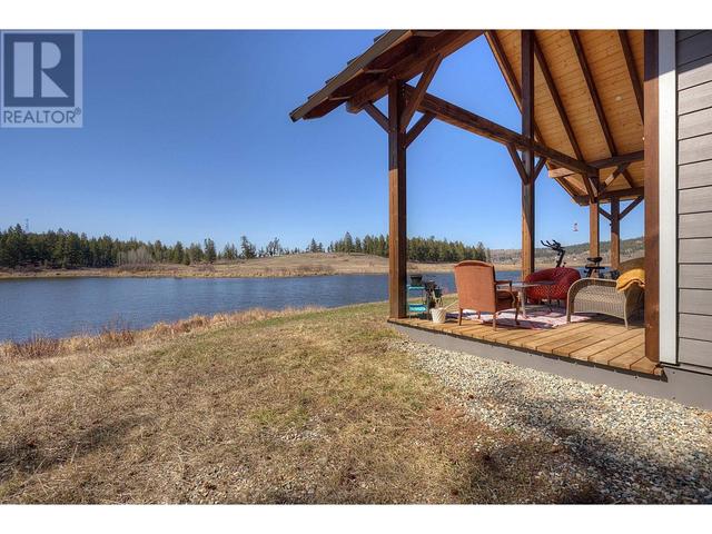 3112 Doctors Lake Road, House detached with 3 bedrooms, 3 bathrooms and null parking in Cariboo F BC | Image 32