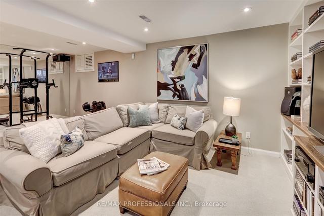 231 Grenview Blvd S, House detached with 3 bedrooms, 3 bathrooms and 2 parking in Toronto ON | Image 22