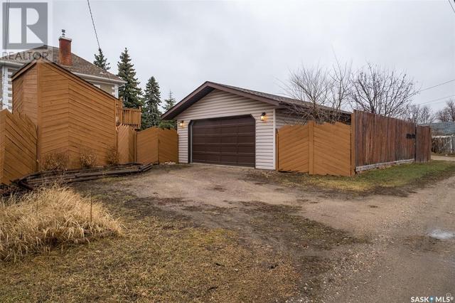 331 12th Street E, House detached with 3 bedrooms, 3 bathrooms and null parking in Prince Albert SK | Image 33