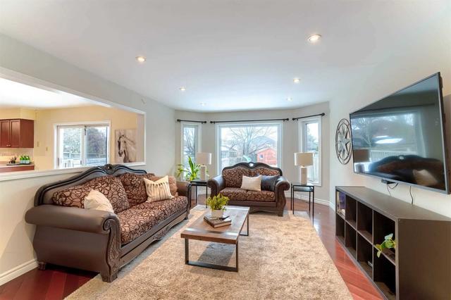 52 Canning Cres, House detached with 4 bedrooms, 4 bathrooms and 6 parking in Cambridge ON | Image 6