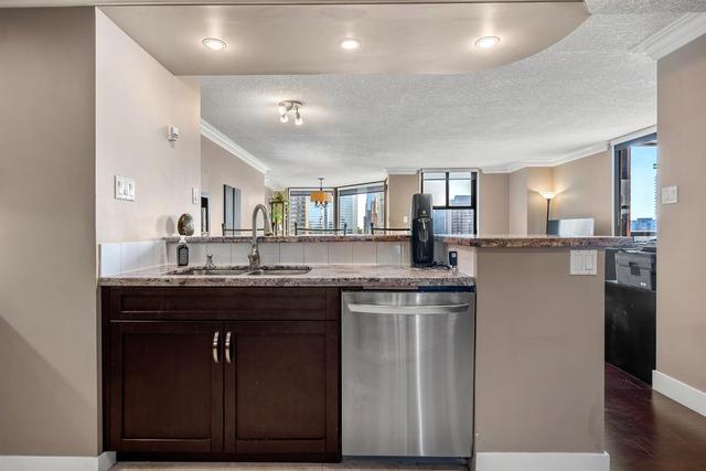 1601 - 1100 8 Avenue Sw, Condo with 2 bedrooms, 2 bathrooms and 1 parking in Calgary AB | Image 4