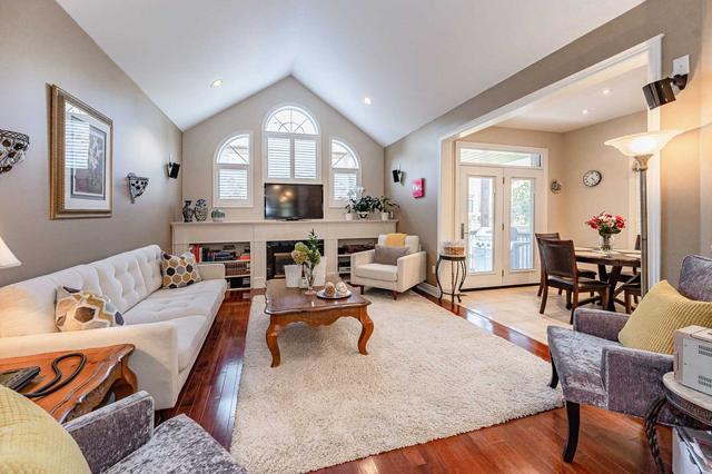 3285 Timeless Dr E, House detached with 3 bedrooms, 2 bathrooms and 6 parking in Oakville ON | Image 10