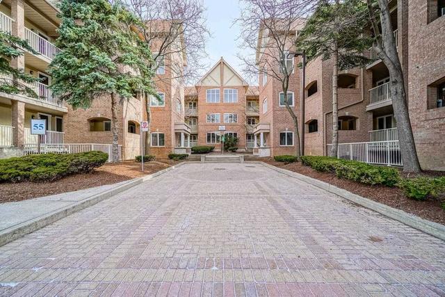 100 - 55 Bristol Rd E, Townhouse with 3 bedrooms, 1 bathrooms and 2 parking in Mississauga ON | Image 1