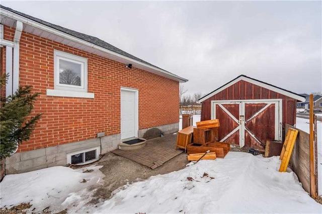 2 Old Brock Rd, House detached with 2 bedrooms, 1 bathrooms and 5 parking in Puslinch ON | Image 15