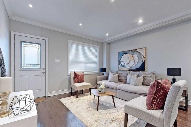 499 Mortimer Ave, House semidetached with 3 bedrooms, 2 bathrooms and 1 parking in Toronto ON | Image 24