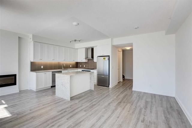 106c - 9618 Yonge St, Condo with 2 bedrooms, 3 bathrooms and 1 parking in Richmond Hill ON | Image 12