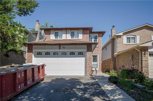 18 Abelard Ave, House detached with 4 bedrooms, 4 bathrooms and 4 parking in Brampton ON | Image 2