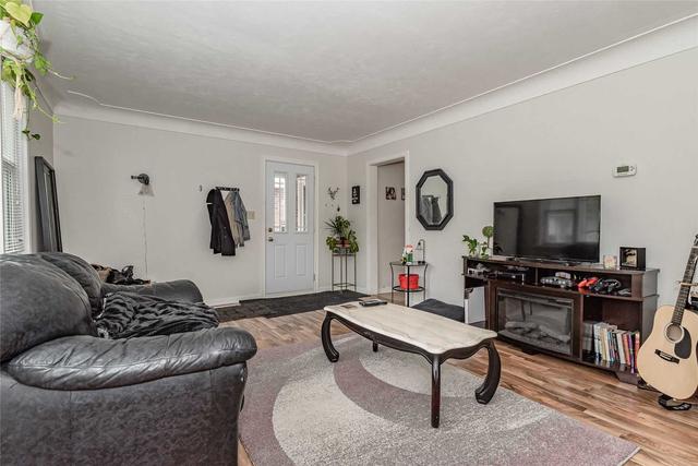 62 James St, House detached with 2 bedrooms, 2 bathrooms and 1 parking in Hamilton ON | Image 8