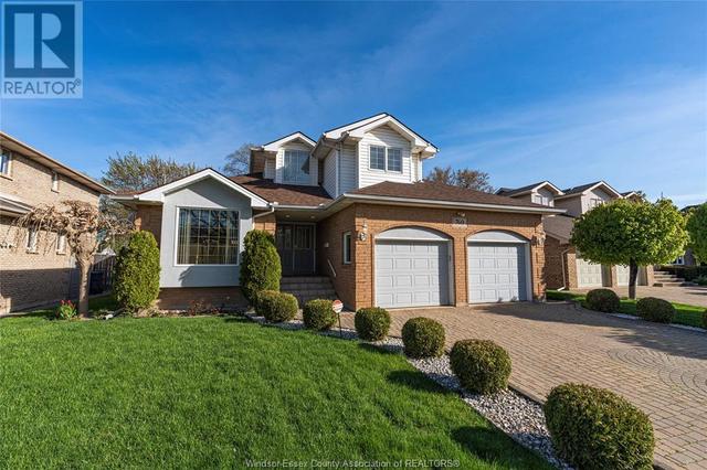 760 Radisson Crt W, House detached with 3 bedrooms, 3 bathrooms and null parking in Windsor ON | Image 2