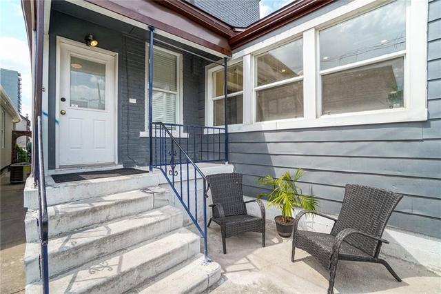 124 West Avenue N, House detached with 3 bedrooms, 1 bathrooms and null parking in Hamilton ON | Image 32