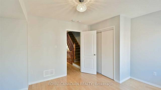 2529 Bromus Path S, House attached with 3 bedrooms, 3 bathrooms and 2 parking in Oshawa ON | Image 13