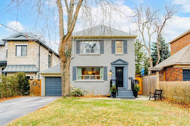 68 Parkview Hill Cres, House detached with 3 bedrooms, 3 bathrooms and 2 parking in Toronto ON | Card Image
