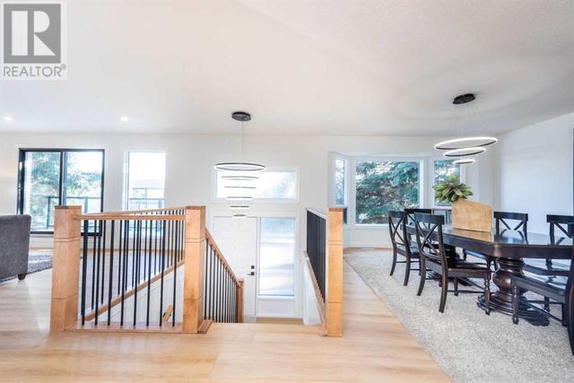 8131 13 Street Nw, House detached with 5 bedrooms, 3 bathrooms and 6 parking in Calgary AB | Image 2