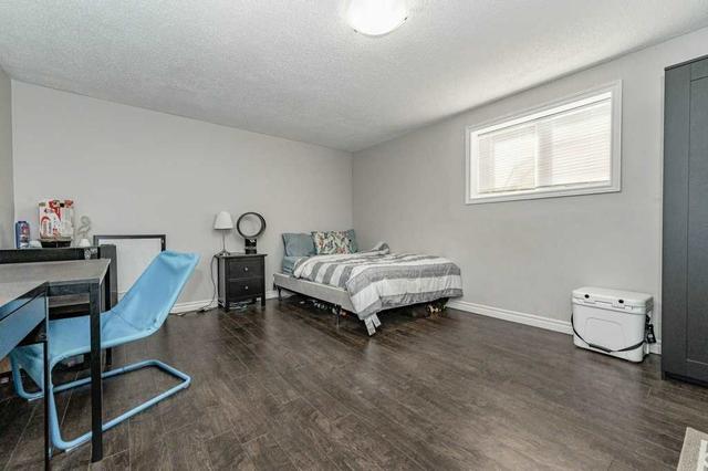 7 Amherst Dr, House detached with 4 bedrooms, 3 bathrooms and 5 parking in Kitchener ON | Image 4