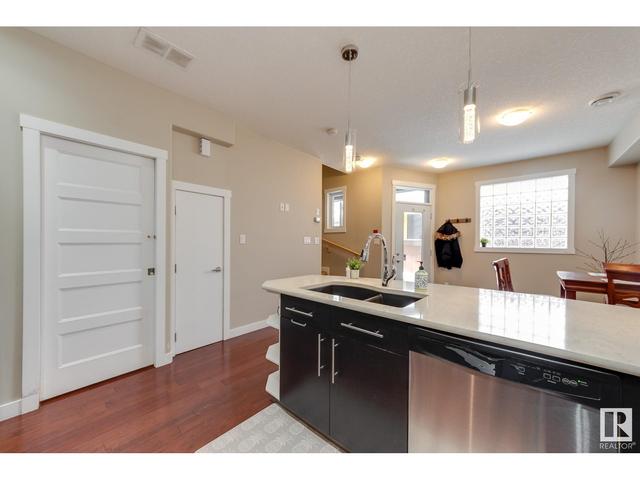 10804 83 Av Nw, House attached with 2 bedrooms, 2 bathrooms and 2 parking in Edmonton AB | Image 7