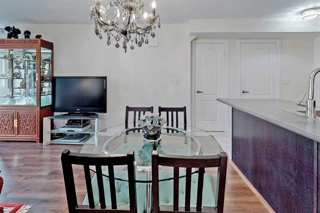102 - 2 Dunsheath Way, Townhouse with 2 bedrooms, 2 bathrooms and 1 parking in Markham ON | Image 5