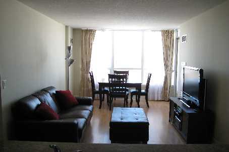 509 - 60 Disera Dr, Condo with 2 bedrooms, 2 bathrooms and 1 parking in Vaughan ON | Image 2
