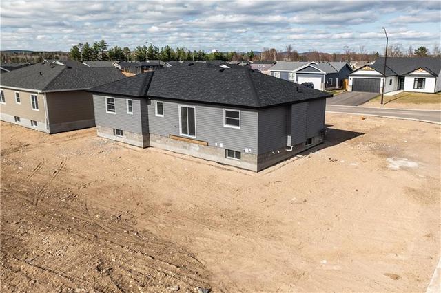 32 Durant Street, House detached with 4 bedrooms, 3 bathrooms and 4 parking in Petawawa ON | Image 27