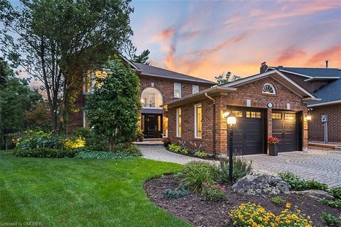 1522 Canada Court, House detached with 5 bedrooms, 3 bathrooms and 5 parking in Oakville ON | Card Image