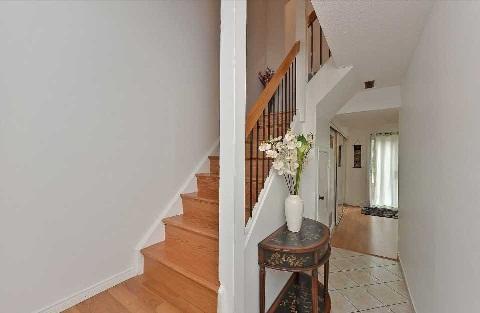 16 - 200 Murison Blvd, Townhouse with 3 bedrooms, 2 bathrooms and 2 parking in Toronto ON | Image 9