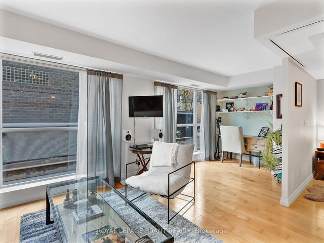 218 - 18 Beverley St, Condo with 1 bedrooms, 1 bathrooms and 1 parking in Toronto ON | Image 3