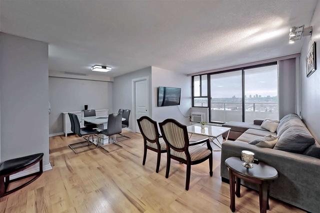 1709 - 15 Torrance Rd, Condo with 2 bedrooms, 2 bathrooms and 1 parking in Toronto ON | Image 5