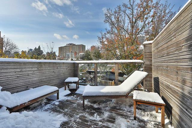 220 Ontario St, House attached with 3 bedrooms, 2 bathrooms and 1 parking in Toronto ON | Image 5