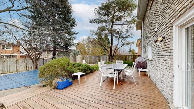 101 Whitehorn Cres, House detached with 5 bedrooms, 3 bathrooms and 4 parking in Toronto ON | Image 31