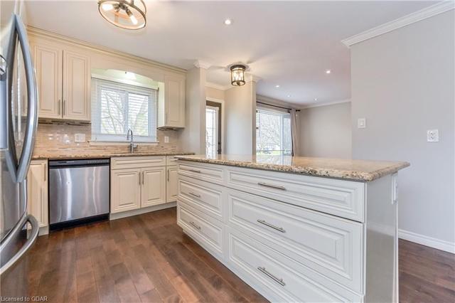 369 West Acres Drive, House detached with 3 bedrooms, 2 bathrooms and 2 parking in Guelph ON | Image 39