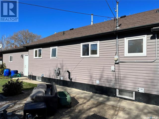 120 2nd Street E, House detached with 2 bedrooms, 2 bathrooms and null parking in Langham SK | Image 27