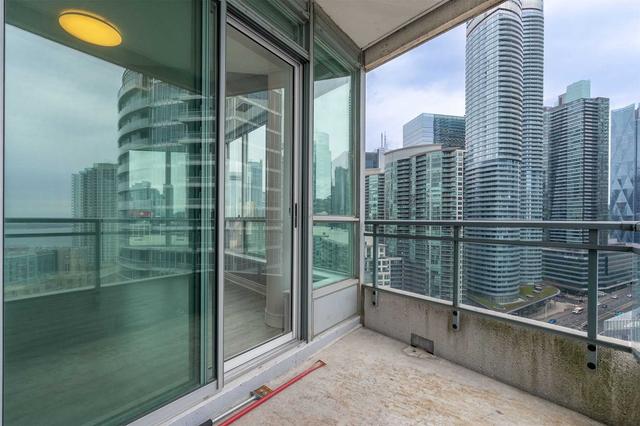2502 - 228 Queens Quay West, Condo with 2 bedrooms, 2 bathrooms and 0 parking in Toronto ON | Image 27
