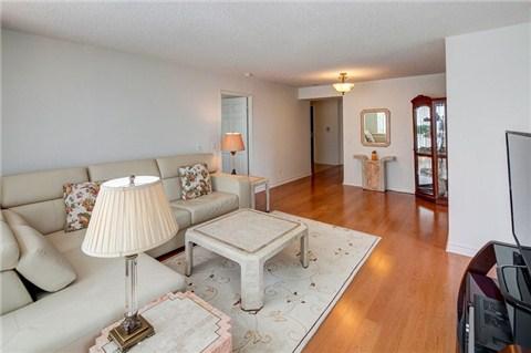 306 - 18 Parkview Ave, Condo with 3 bedrooms, 2 bathrooms and 1 parking in Toronto ON | Image 6