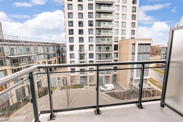503 - 50 Ann O'reilly Rd, Condo with 1 bedrooms, 1 bathrooms and 1 parking in Toronto ON | Image 2