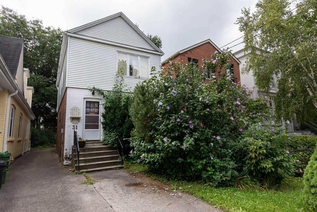 31 Roslin Ave, House detached with 2 bedrooms, 2 bathrooms and null parking in Toronto ON | Image 1