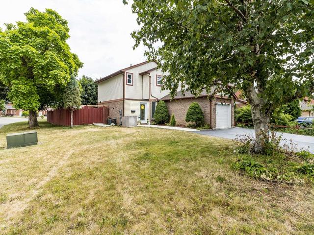 2 Wesmorland Ave, House detached with 3 bedrooms, 4 bathrooms and 7 parking in Brampton ON | Image 36