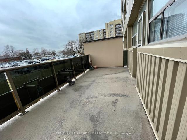 17 - 15 Albright Rd, Condo with 3 bedrooms, 2 bathrooms and 1 parking in Hamilton ON | Image 16
