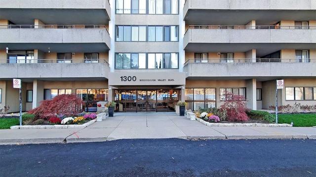 508 - 1300 Mississauga Valley Blvd, Condo with 3 bedrooms, 2 bathrooms and 1 parking in Mississauga ON | Image 1