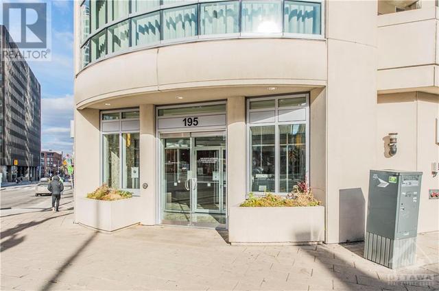 2204 - 195 Besserer Street, Condo with 1 bedrooms, 1 bathrooms and 1 parking in Ottawa ON | Image 3