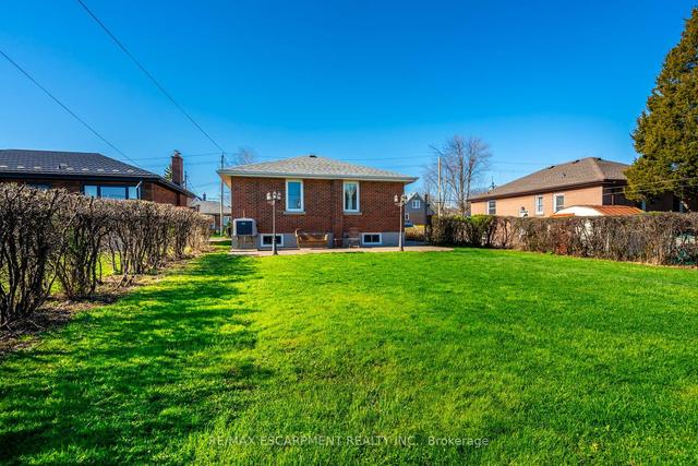 251 South Bend Rd E, House detached with 3 bedrooms, 2 bathrooms and 3 parking in Hamilton ON | Image 33
